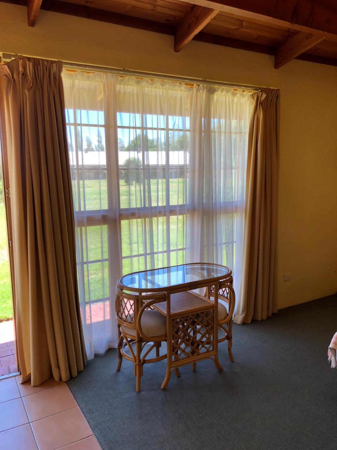 Coonawarra Place Motor Inn Exteriör bild