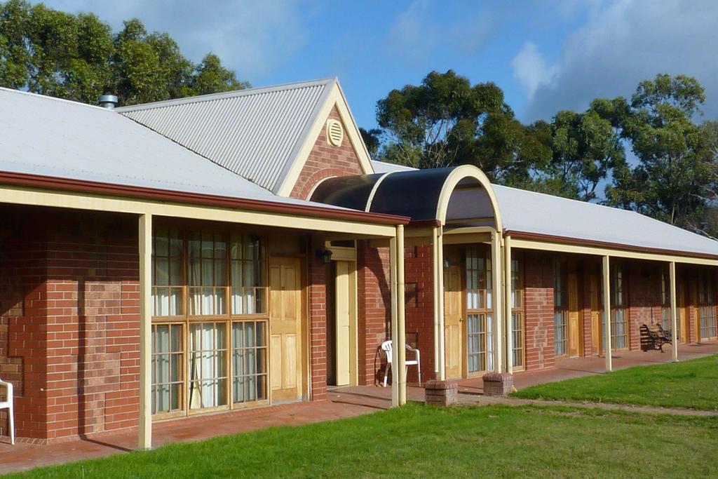 Coonawarra Place Motor Inn Exteriör bild