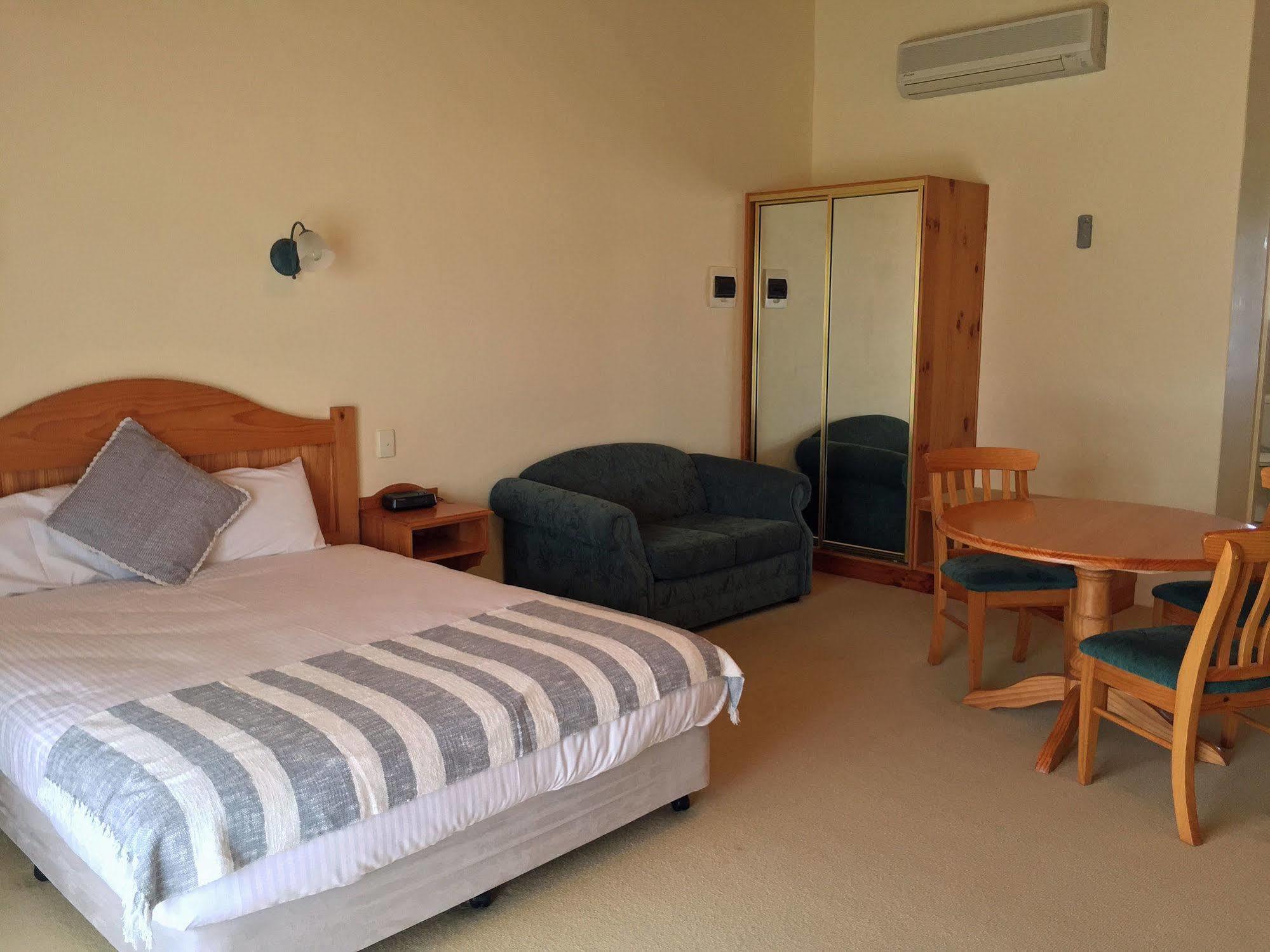 Coonawarra Place Motor Inn Exteriör bild